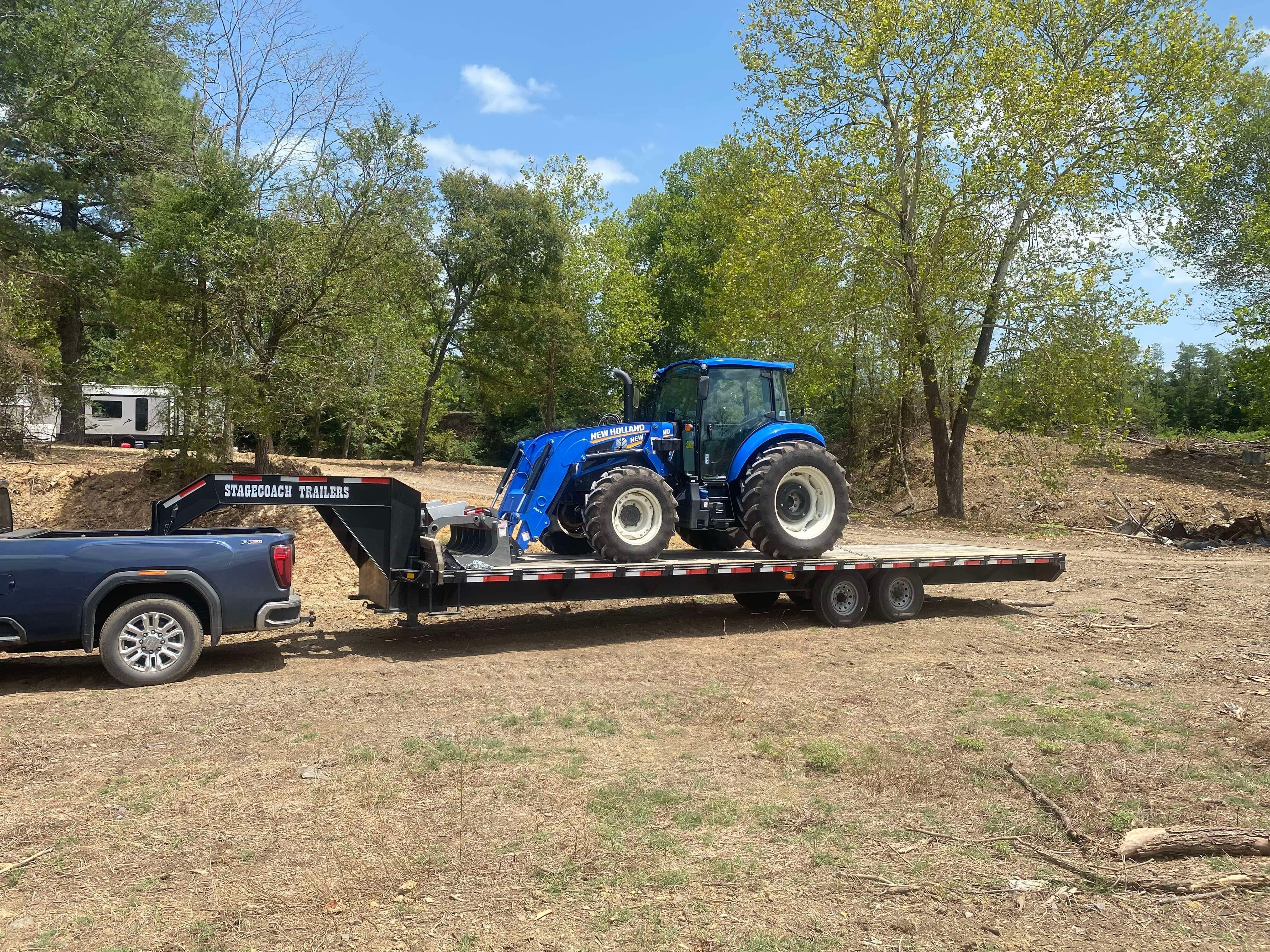Deckover & Gooseneck Trailers for rent in Huntington, AR — River Valley Trailer Rental